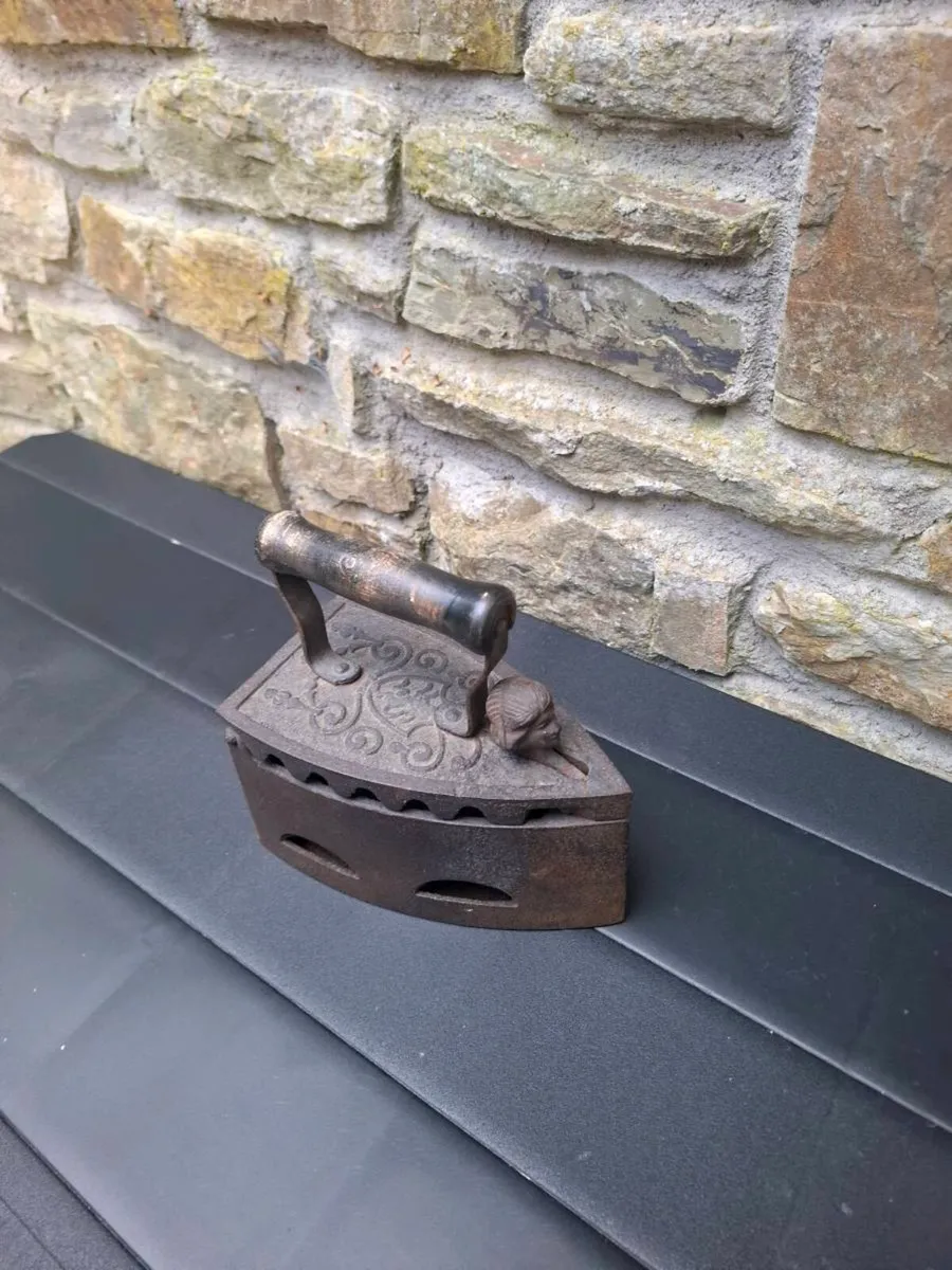 Antique coal iron postage possible - Image 2