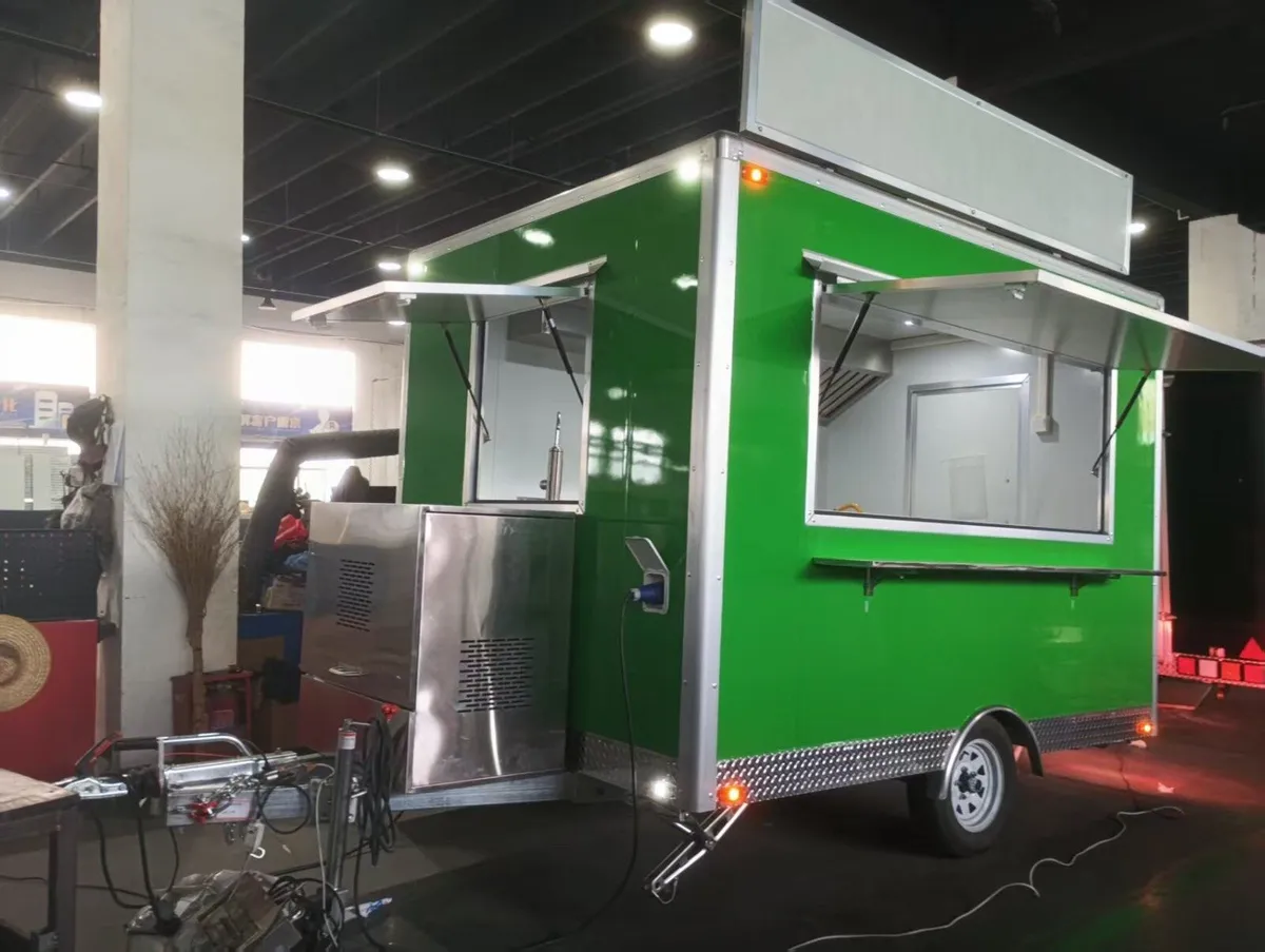 Catering trailers - Image 4