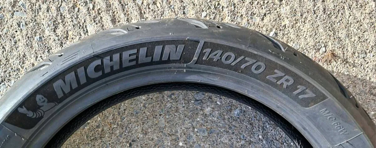 Michelin Road 6 Motorcycle Tyre - Image 3