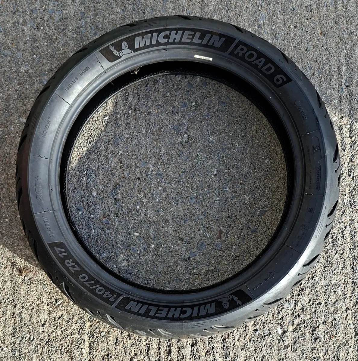 Michelin Road 6 Motorcycle Tyre - Image 1