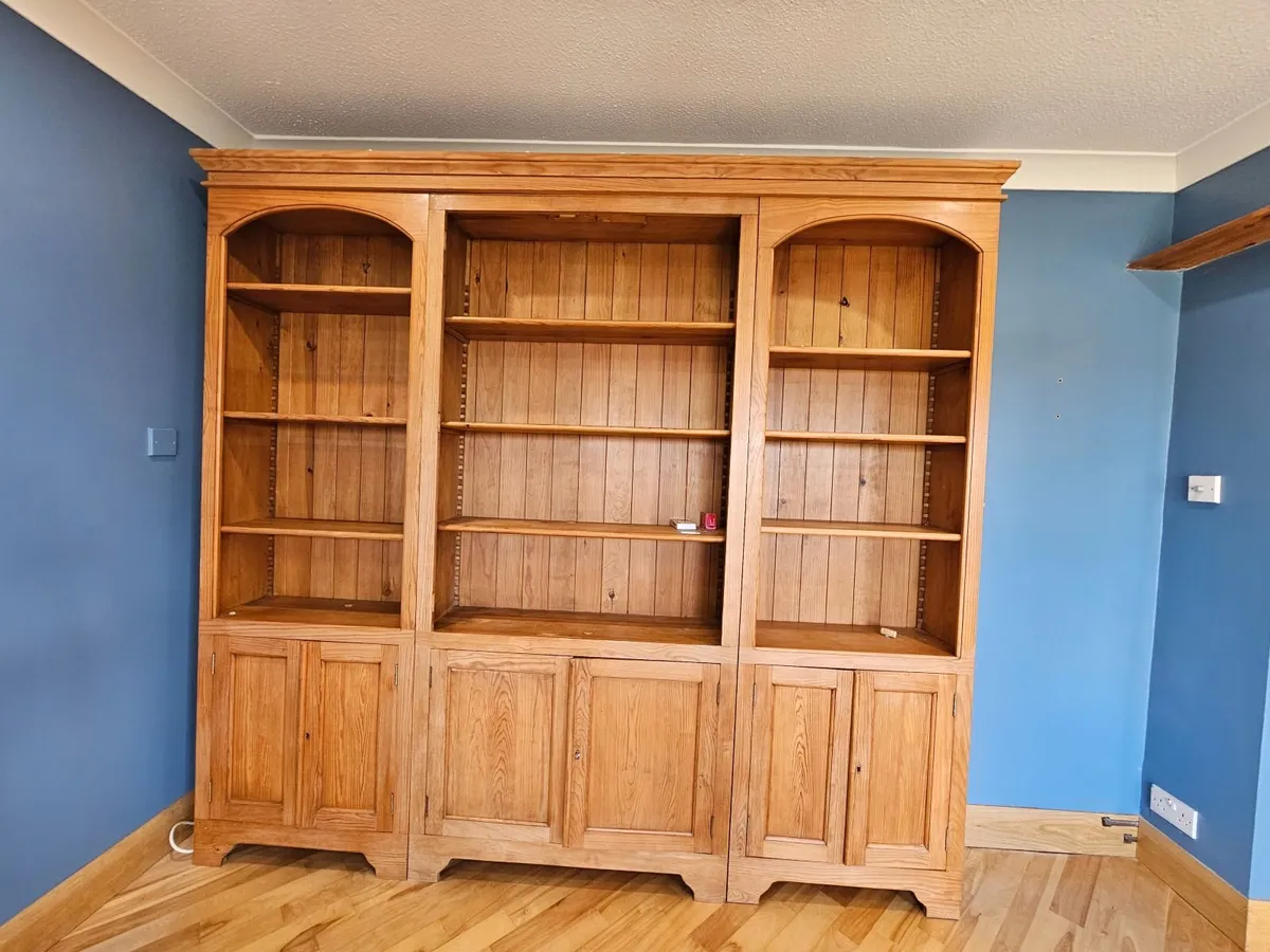 Kitchen cabinet - Image 1