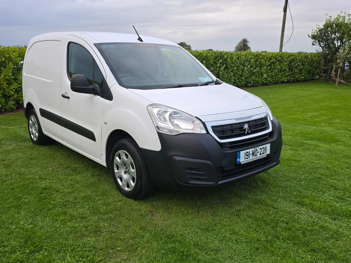 191 Peugeot Partner Doe and Tax Low miles - Image 2