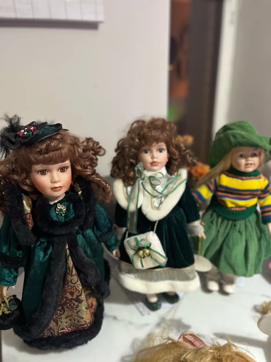 Porcelain dolls - Image 1