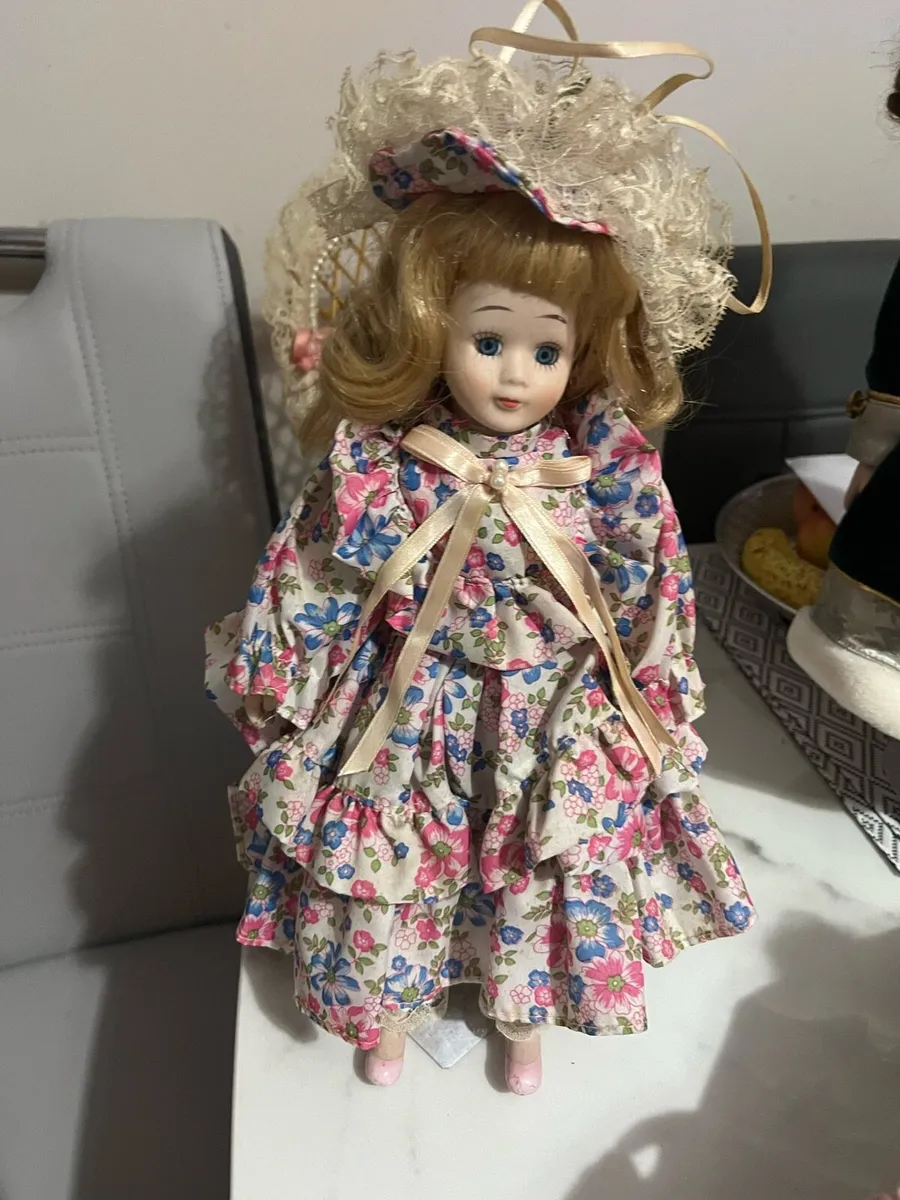 Porcelain dolls - Image 4