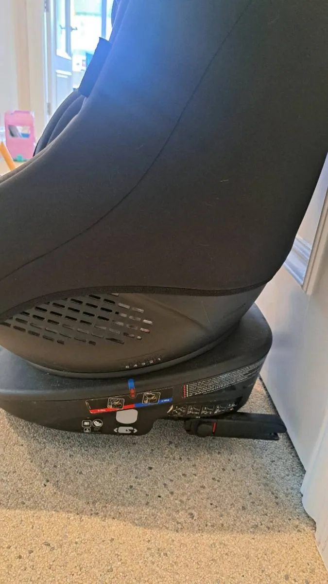 Graco Car Seat - Image 2