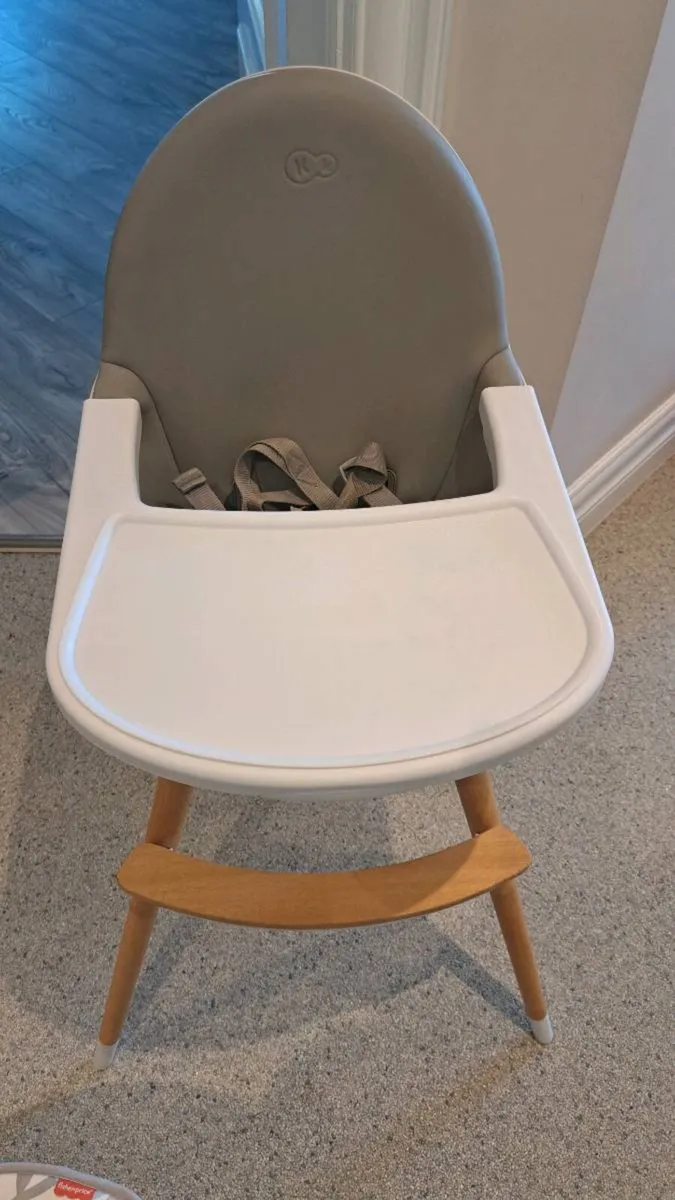 High chair - Image 1