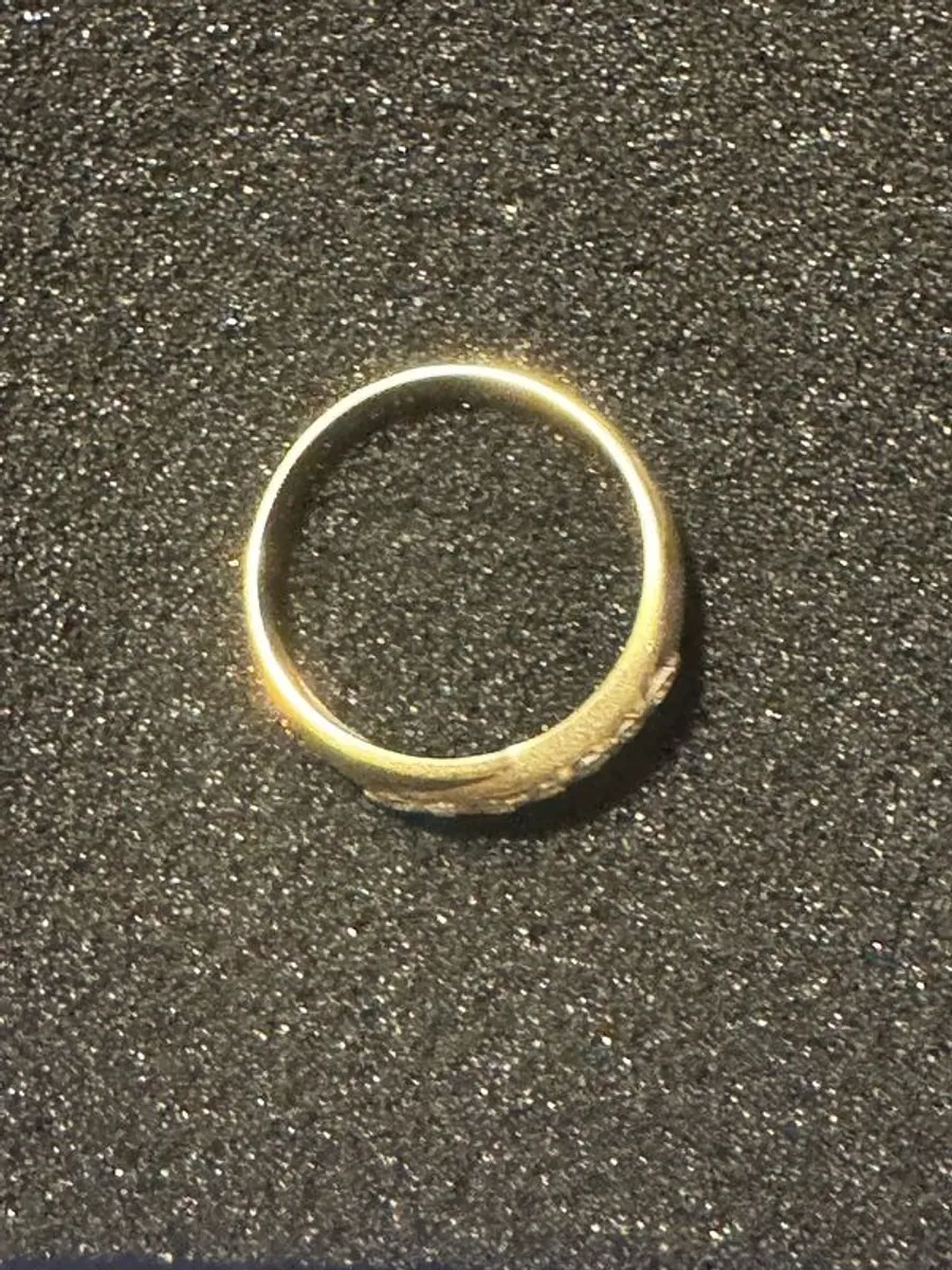 9ct Gold Cz Half Eternity Ring - Image 2