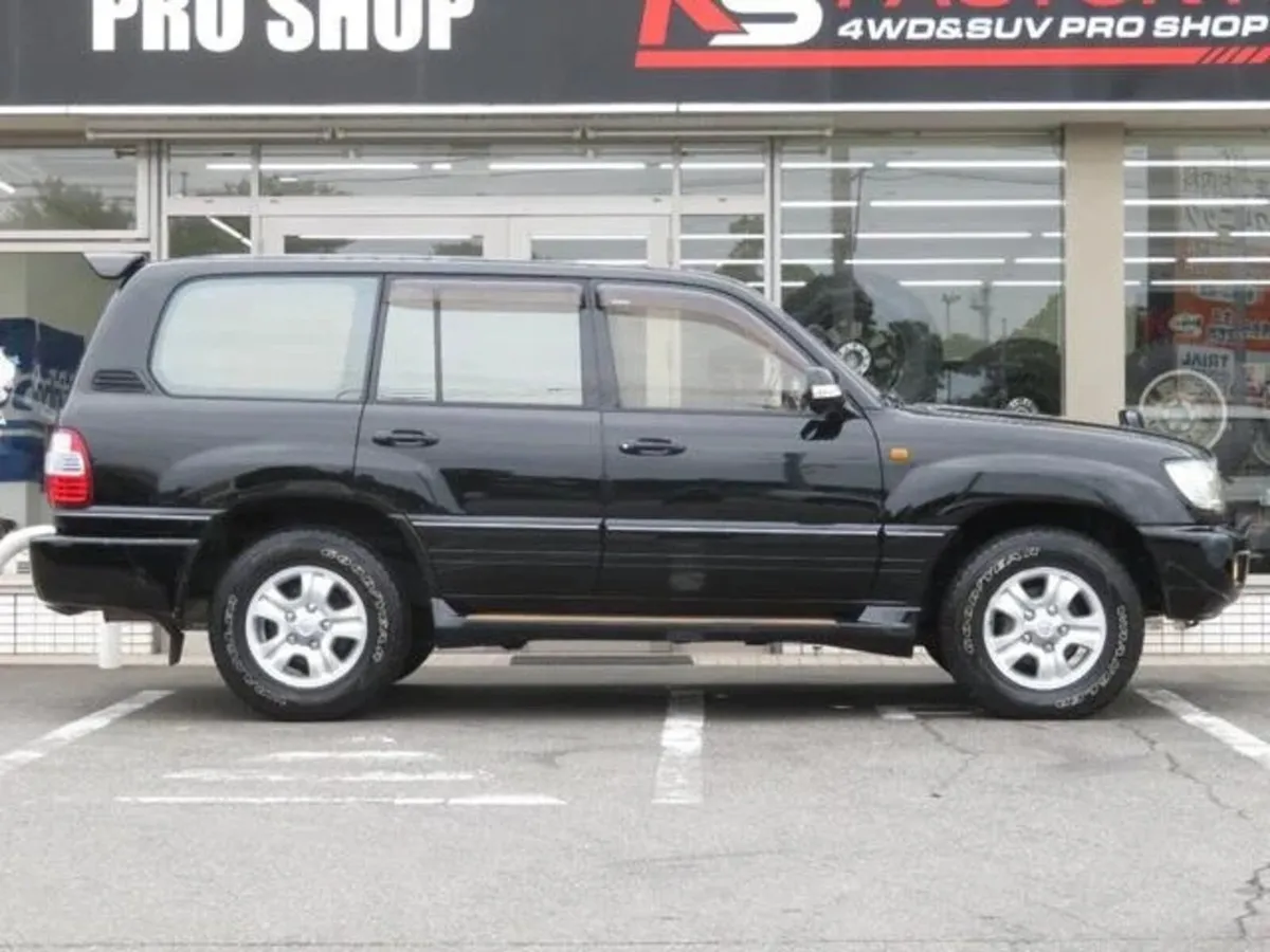 2000 TOYOTA LAND CRUISER 100 VX Amazon 4.2 2 Seats - Image 2