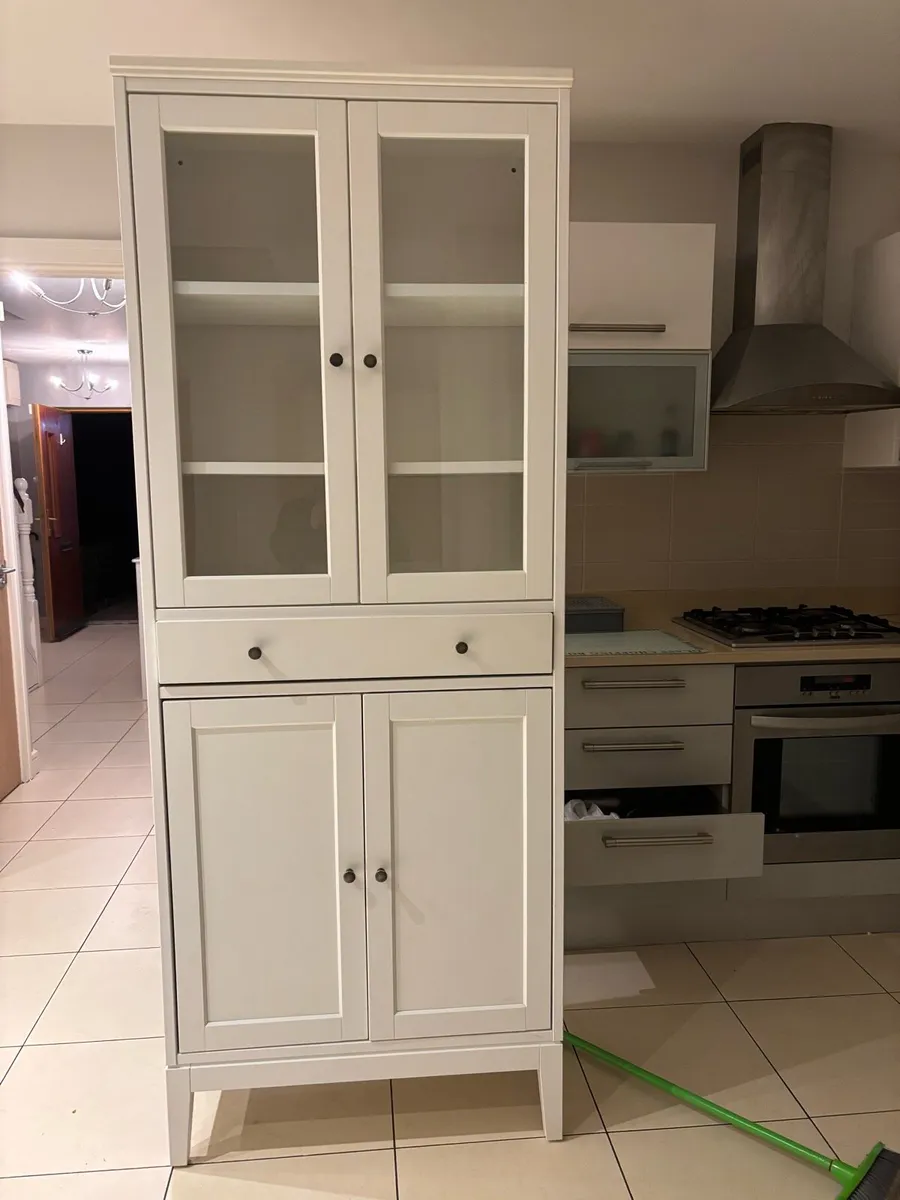 White unit - Image 1