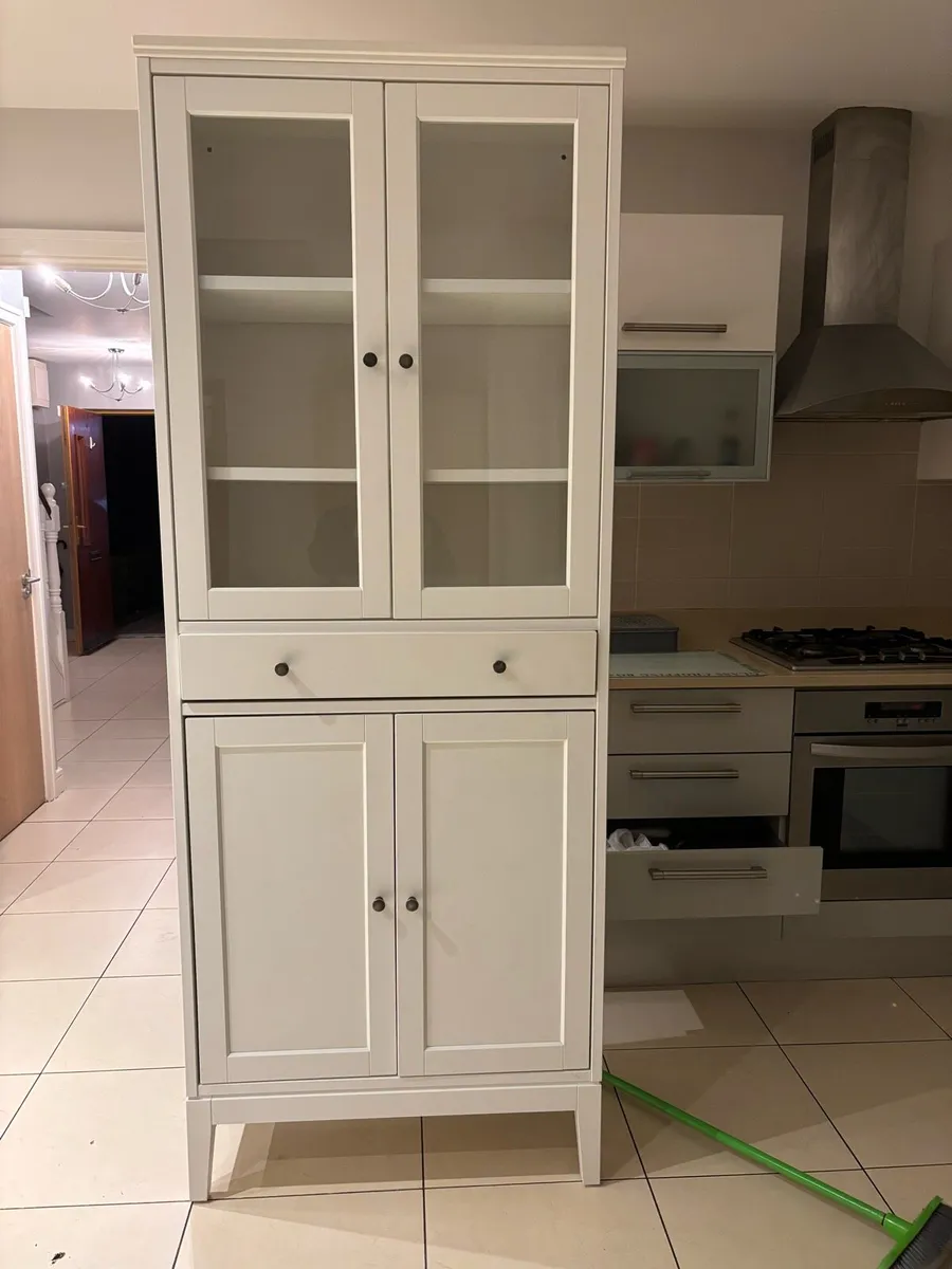 White unit - Image 2