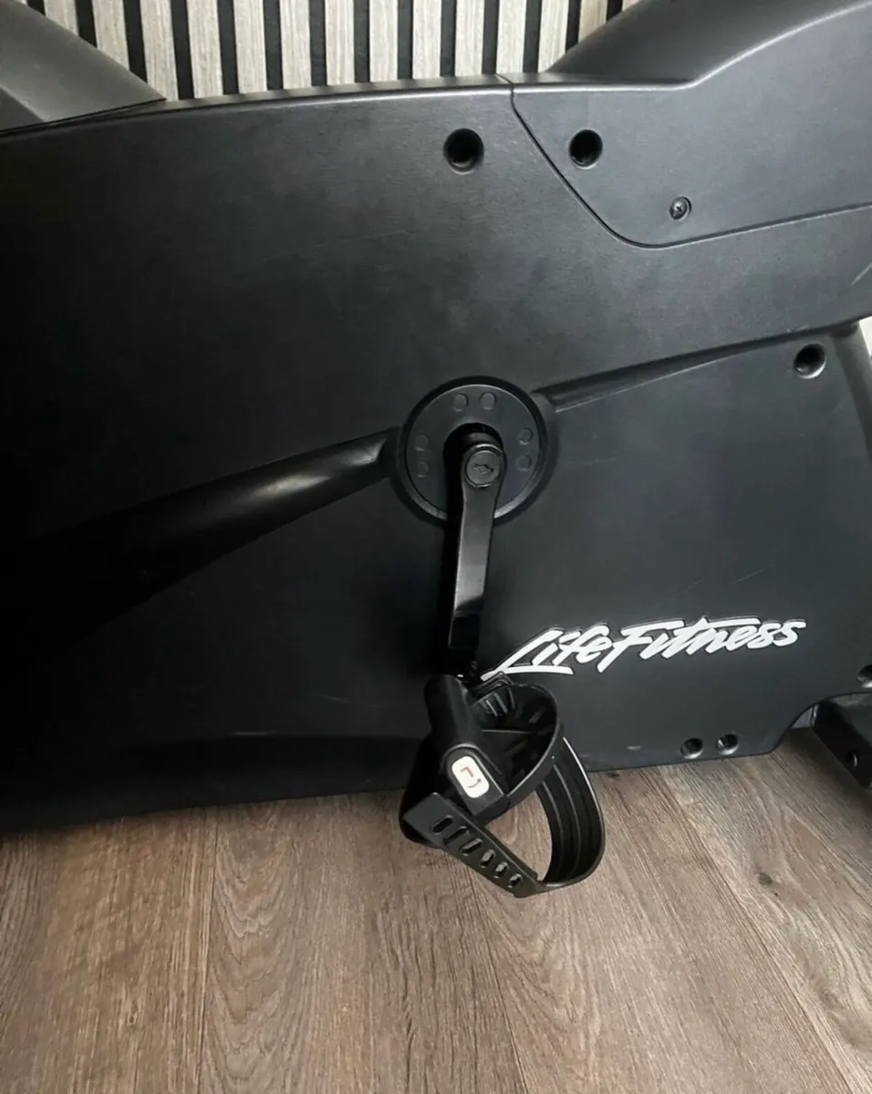 Life fitness C1 exercise bike - Image 4