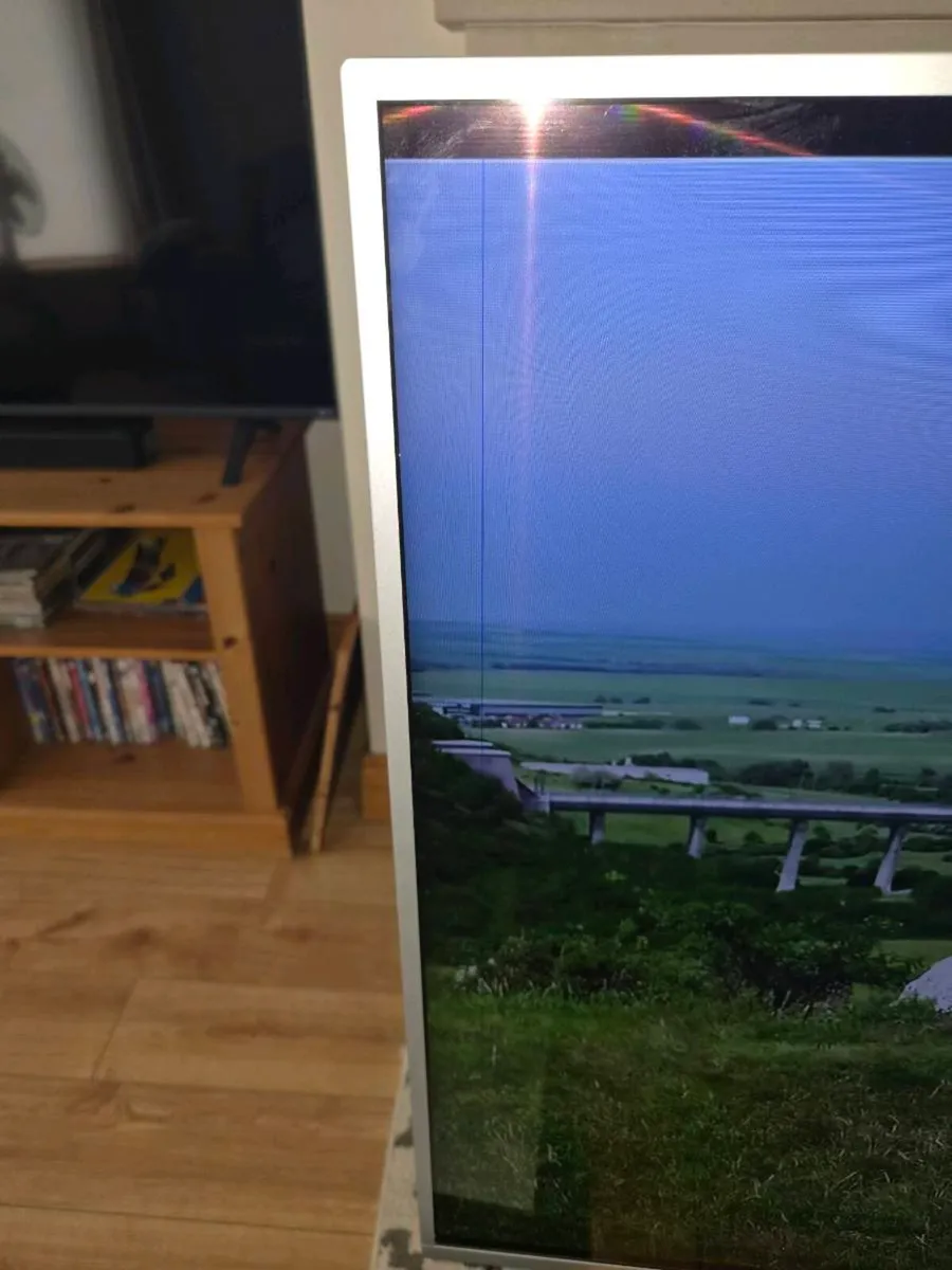 55insPhilips Android Tv & Soundbar with Sub - Image 2