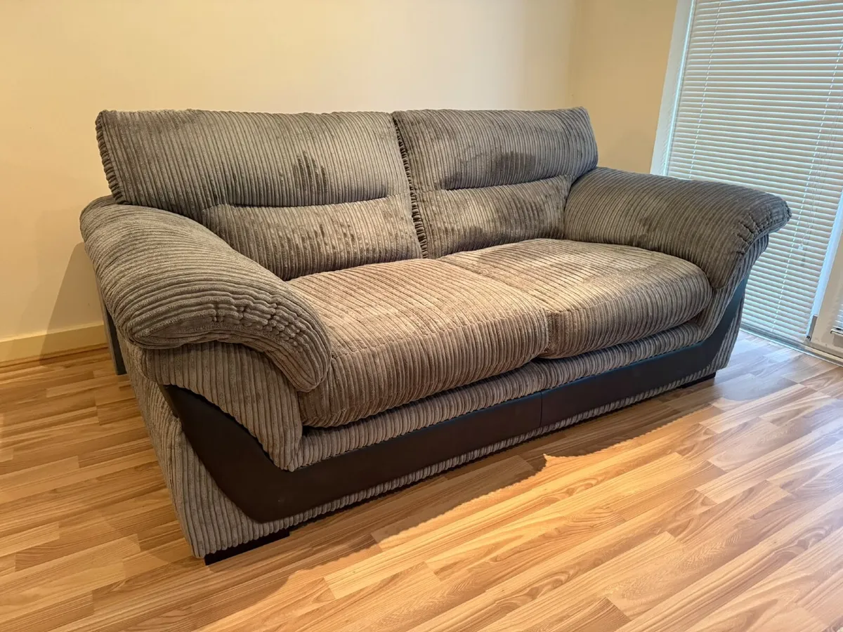 2.5 Seater Sofa - Image 1