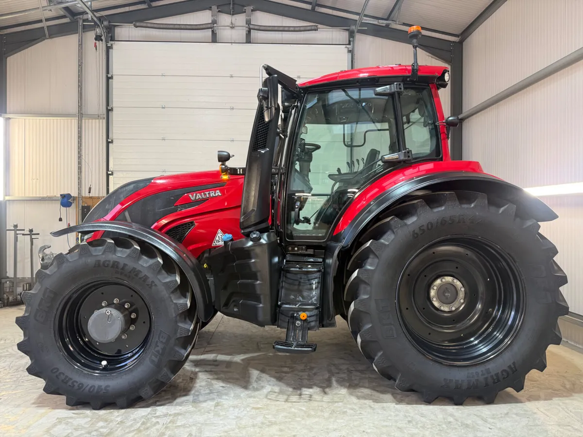 Valtra T235 Active 57kph - Image 4
