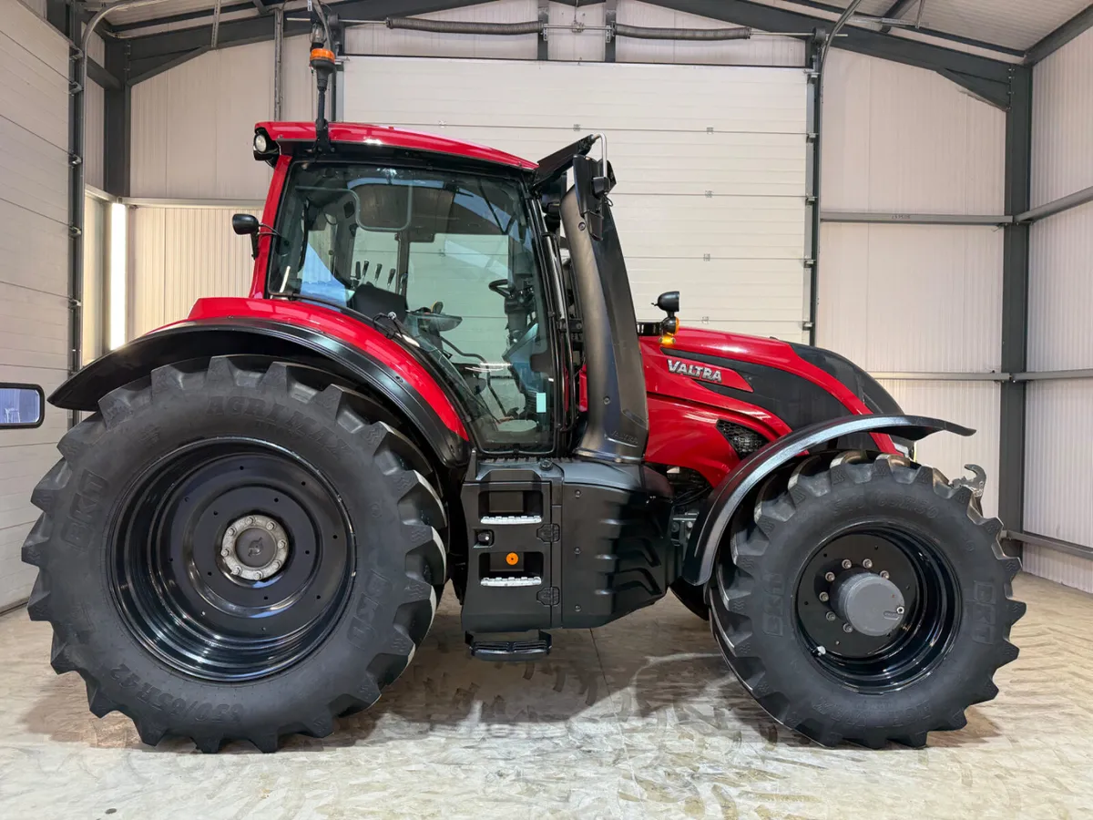Valtra T235 Active 57kph - Image 3