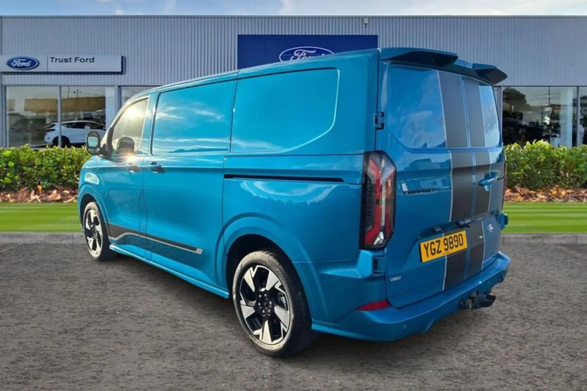 Ford Transit Custom 2.5 320 Duratec 11.8kWh Sport - Image 2