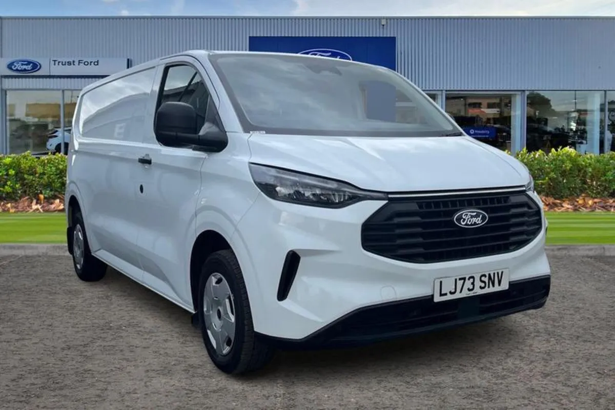 Ford Transit Custom 300 L2  FWD 2.0 EcoBlue 110ps - Image 1