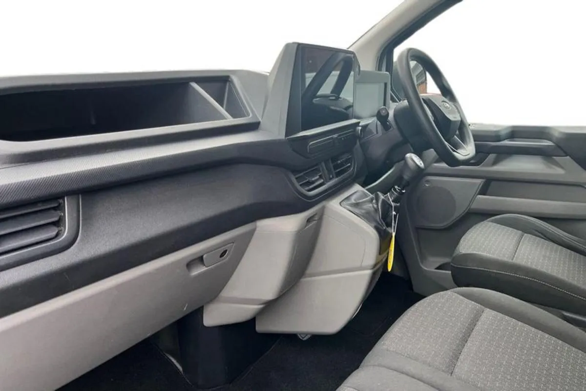 Ford Transit Custom 300 L2  FWD 2.0 EcoBlue 110ps - Image 3