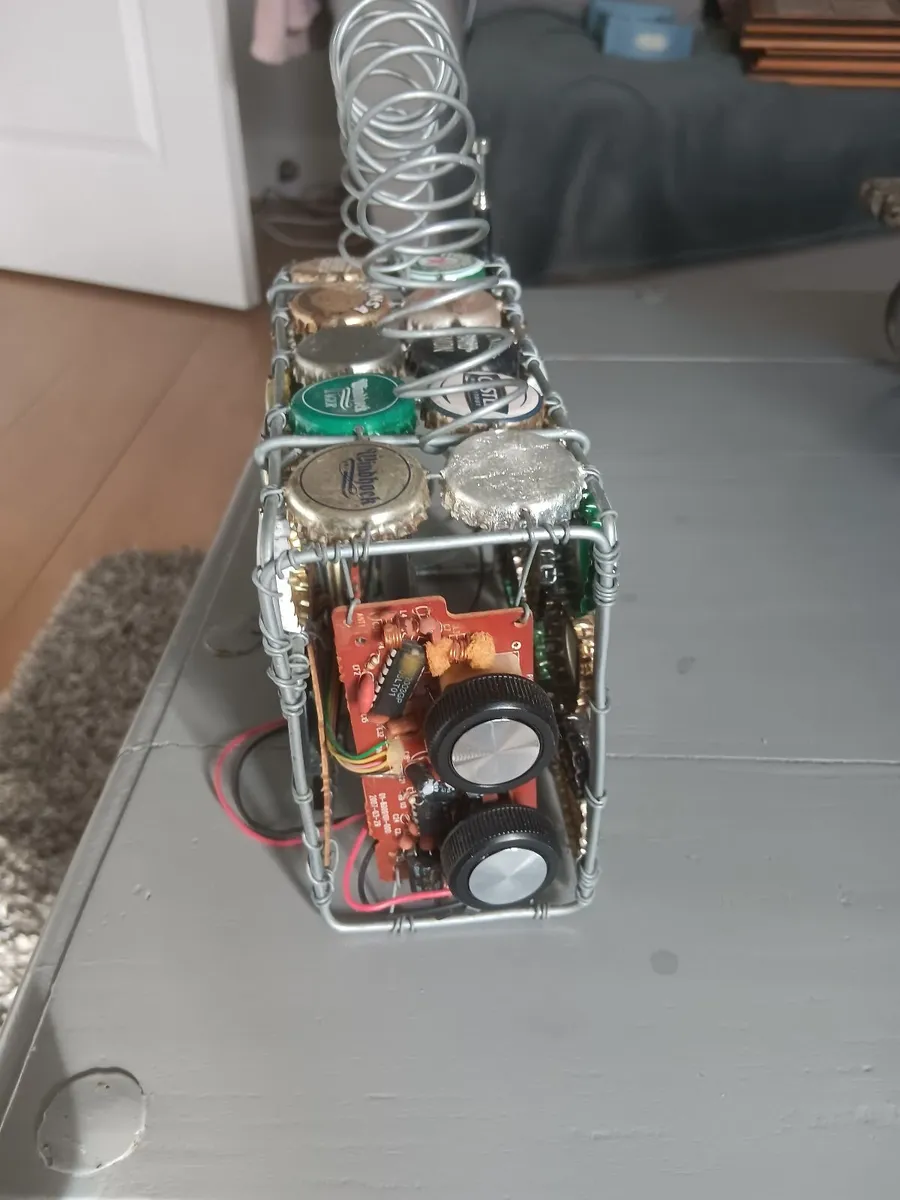 Unique old style radio - Image 3