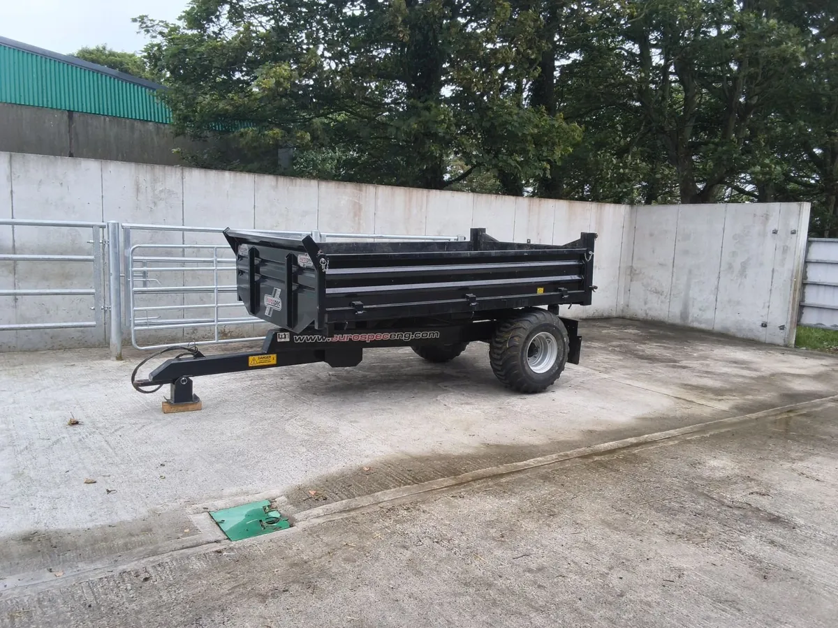 Tractor Tipping Trailer - Image 2