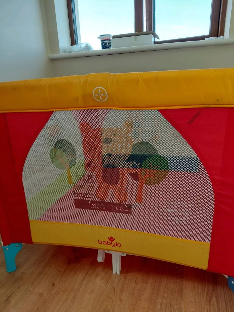 Baby playpen - Image 1