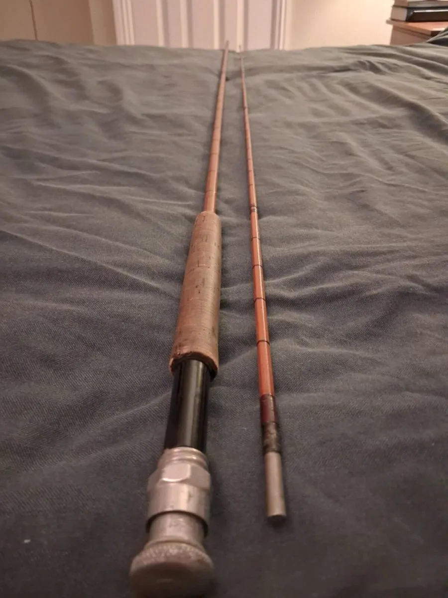 Vintage fishing rods and reels - Image 3