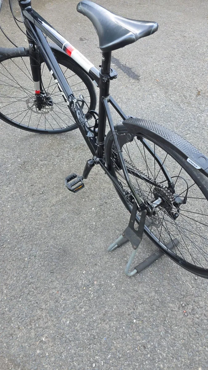 Vitesse Road Bike 28” – 20” Frame – Disc Brakes - Image 3