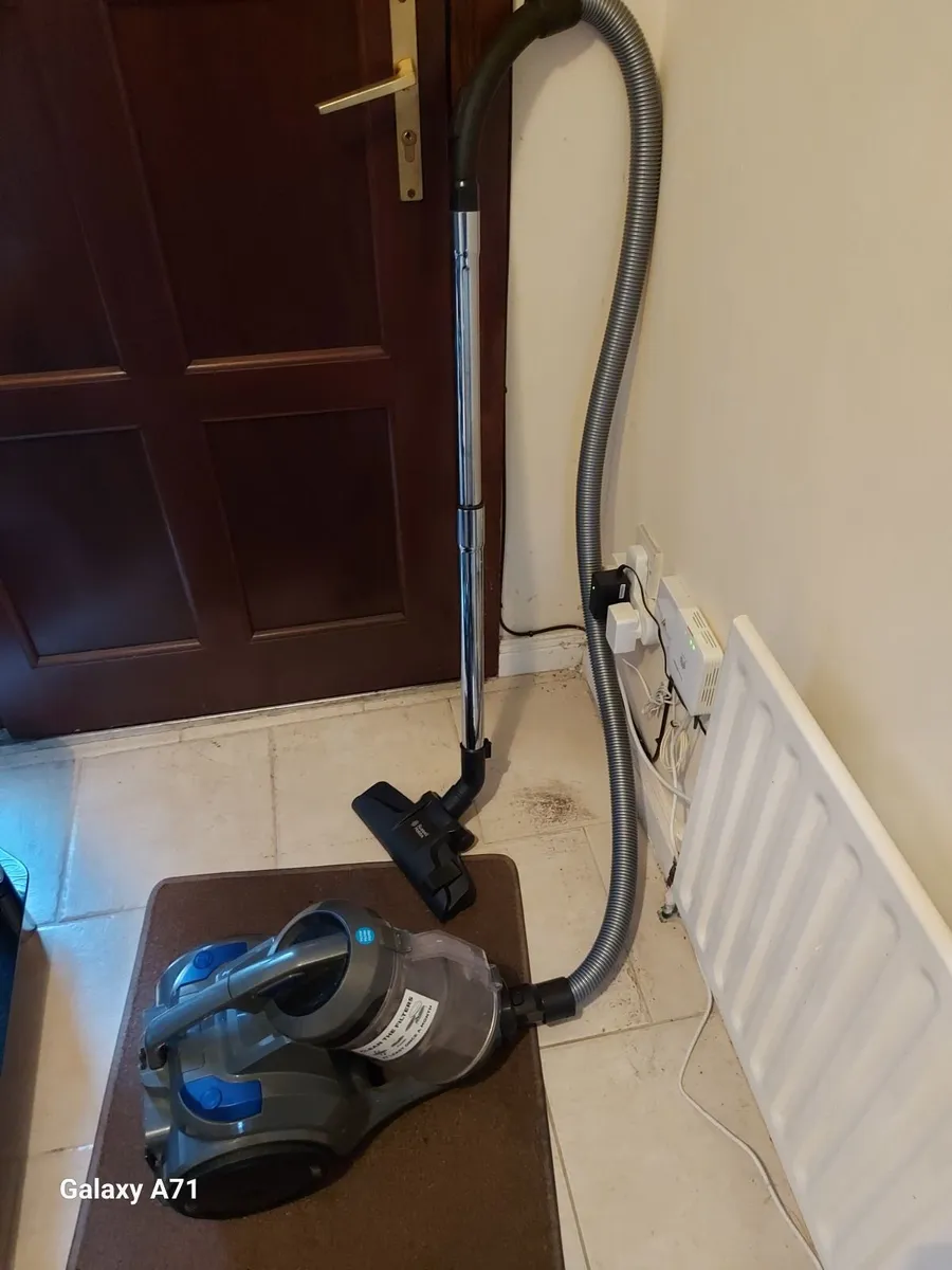 Russell Hobbs Model RHCV4101 Vacuum Cleaner - Image 4