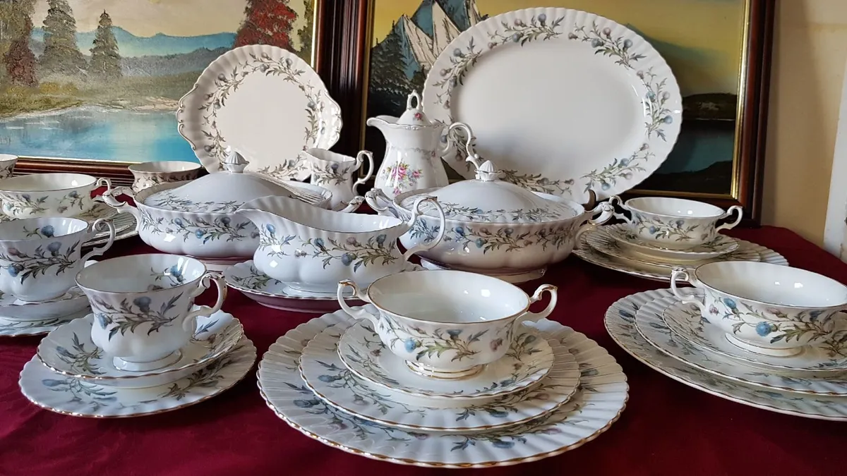 47Pc.Royal Albert England Brigadoon Dinner&Tea Set - Image 3