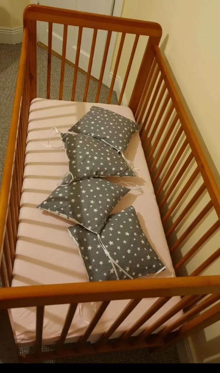 Baby Cot Bed with mattress - Image 4