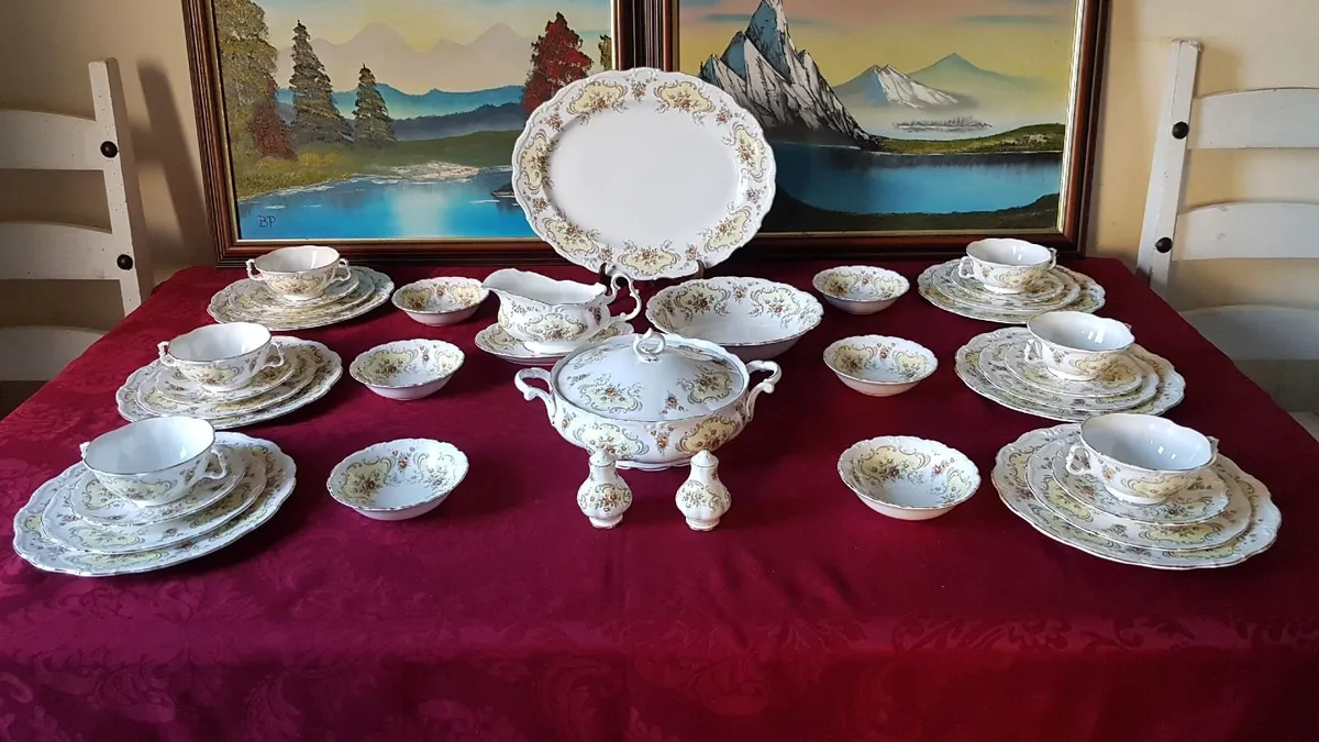 37Pc.Royal Albert England September Song DinnerSet - Image 2
