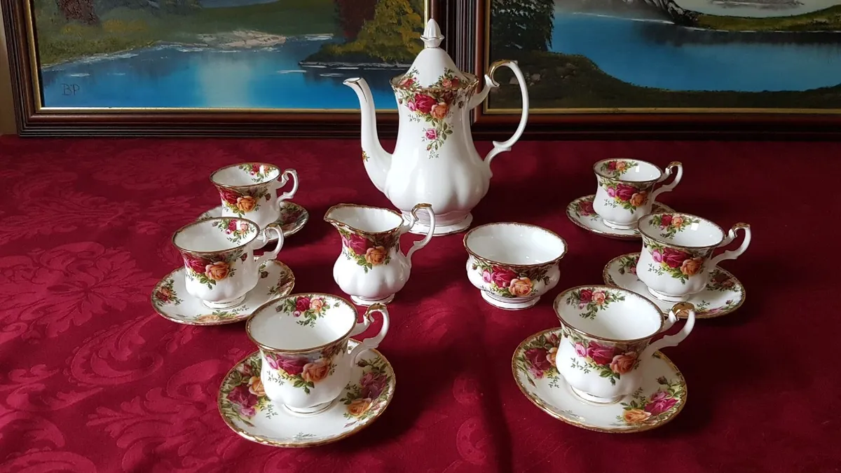 15 Pc. Royal Albert Old Country Roses Coffee Set - Image 1