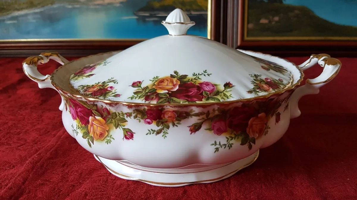 13Pc.Royal Albert Old Country Roses Soup Coupe Set - Image 4