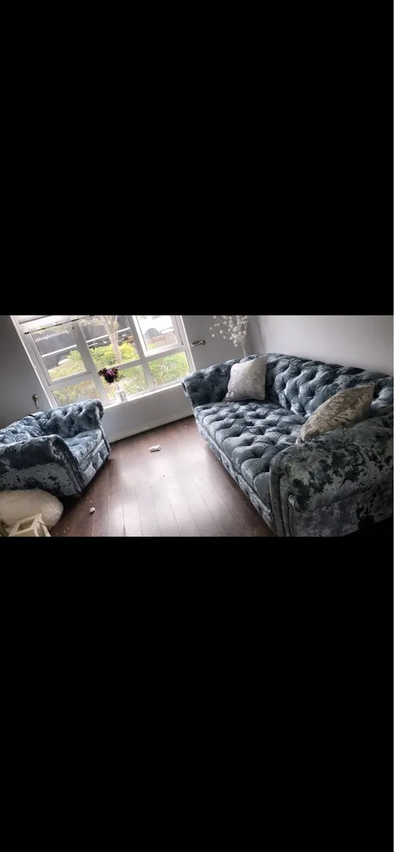 3-Seater Sofa & Matching Armchair - Image 3