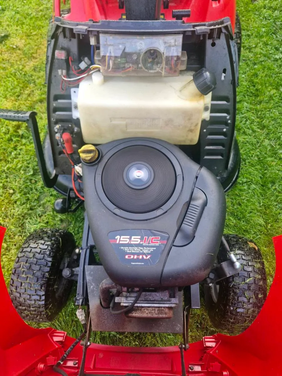 Castlegarden 15.5/102 Ride on mower DELIVERY AVAIL - Image 4