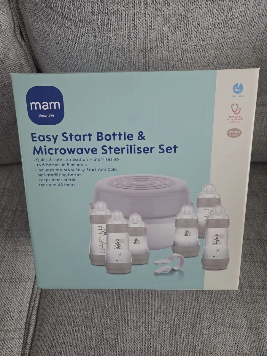 MAM microwave steriliser and bottle set - Image 1