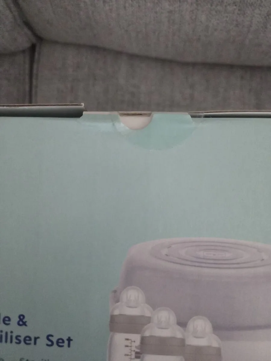 MAM microwave steriliser and bottle set - Image 2
