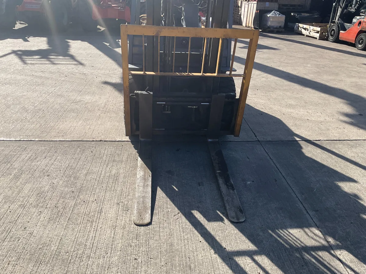 UNI TCM 25 Forklift - Image 4