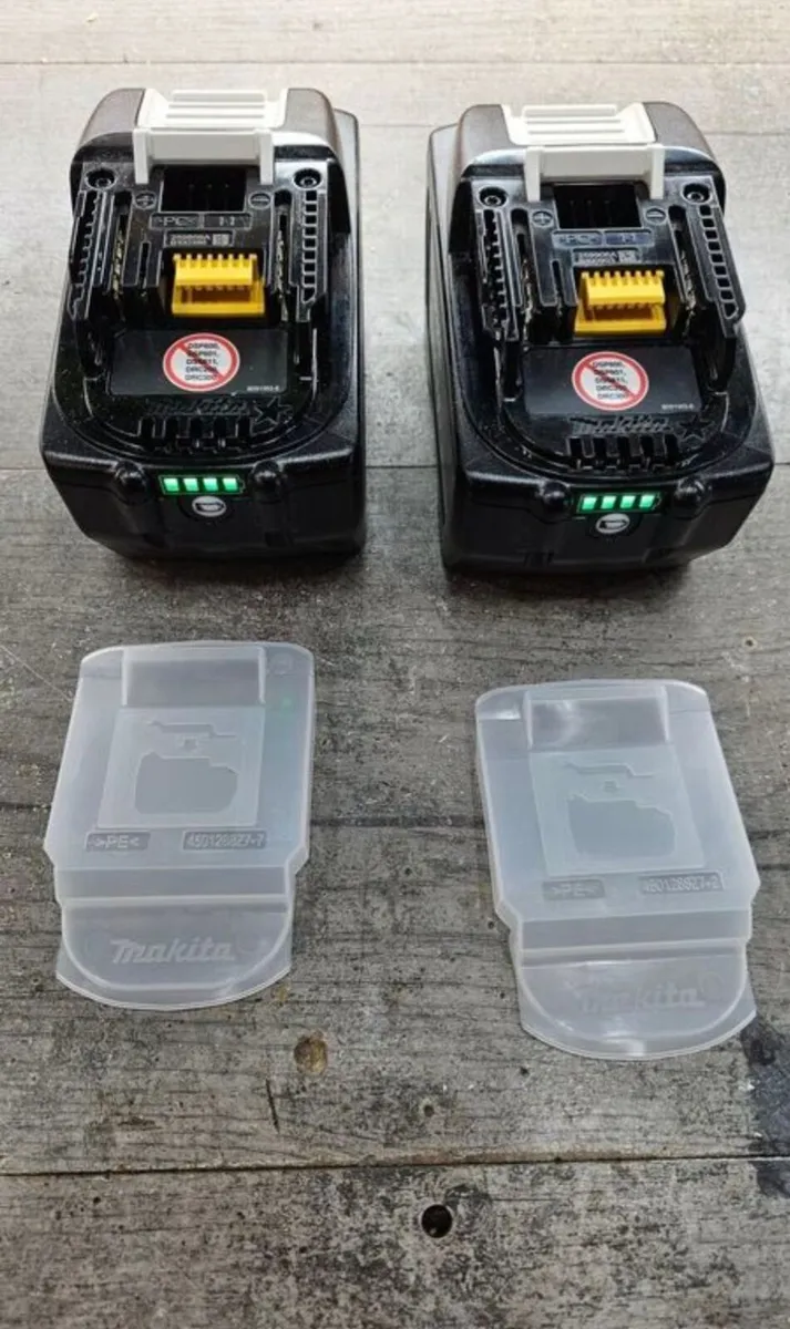 2x Makita 9ah 18V batteries - Image 1