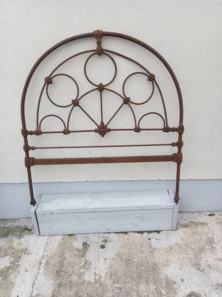 Old bed frame - Image 1