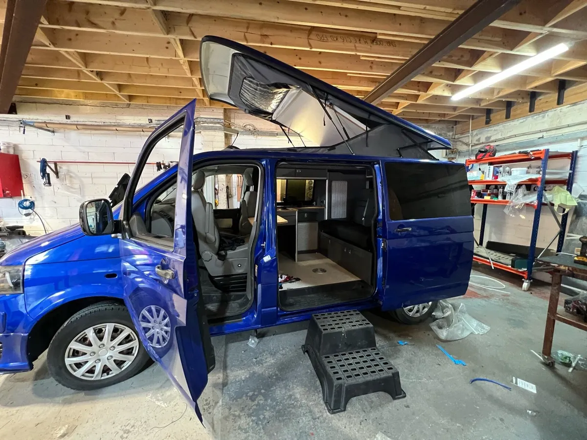 VW TRANSPORTER SWB Campervan-1.9 Diesel - Image 2