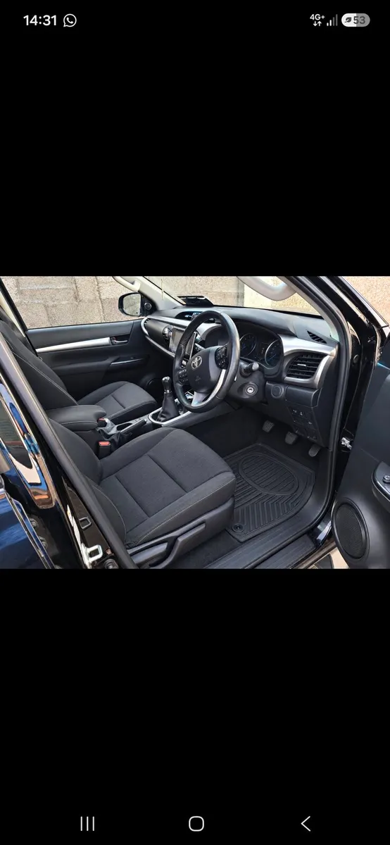 Toyota Hilux - Image 2