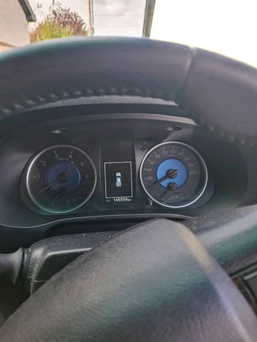 Toyota Hilux - Image 3