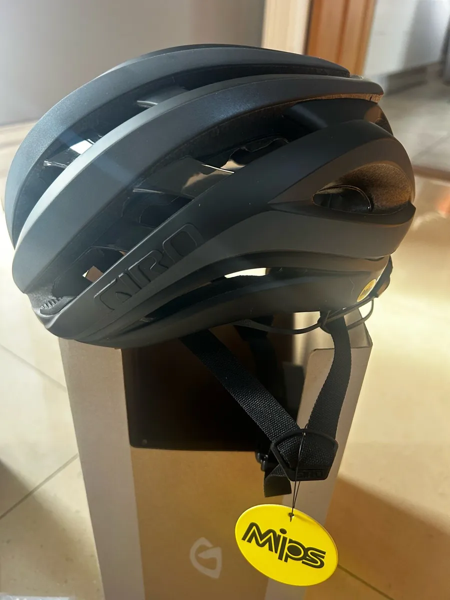 Cycling helmet - Image 3