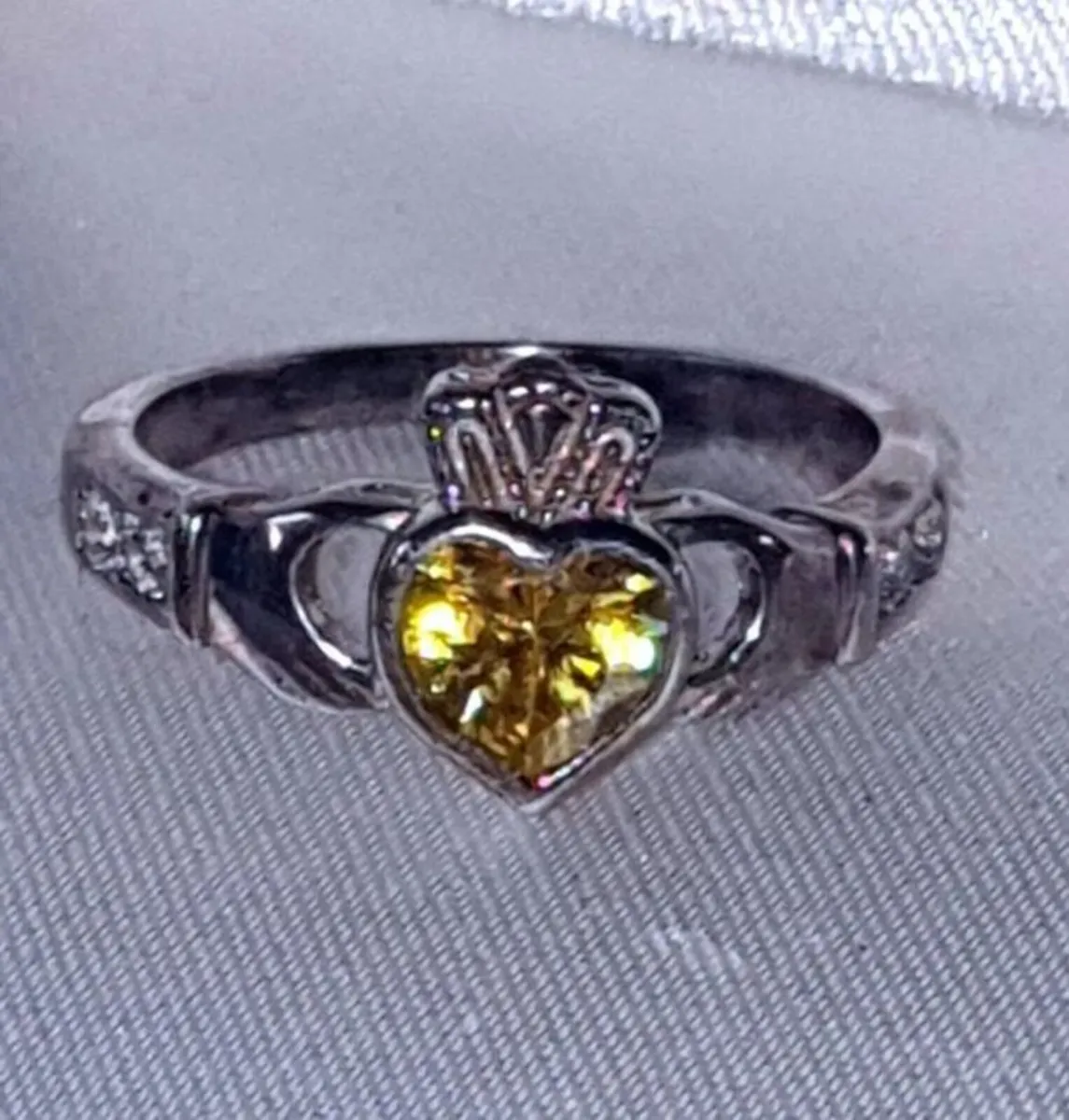 Vintage Sterling Silver Topaz Claddagh Ring - Image 2