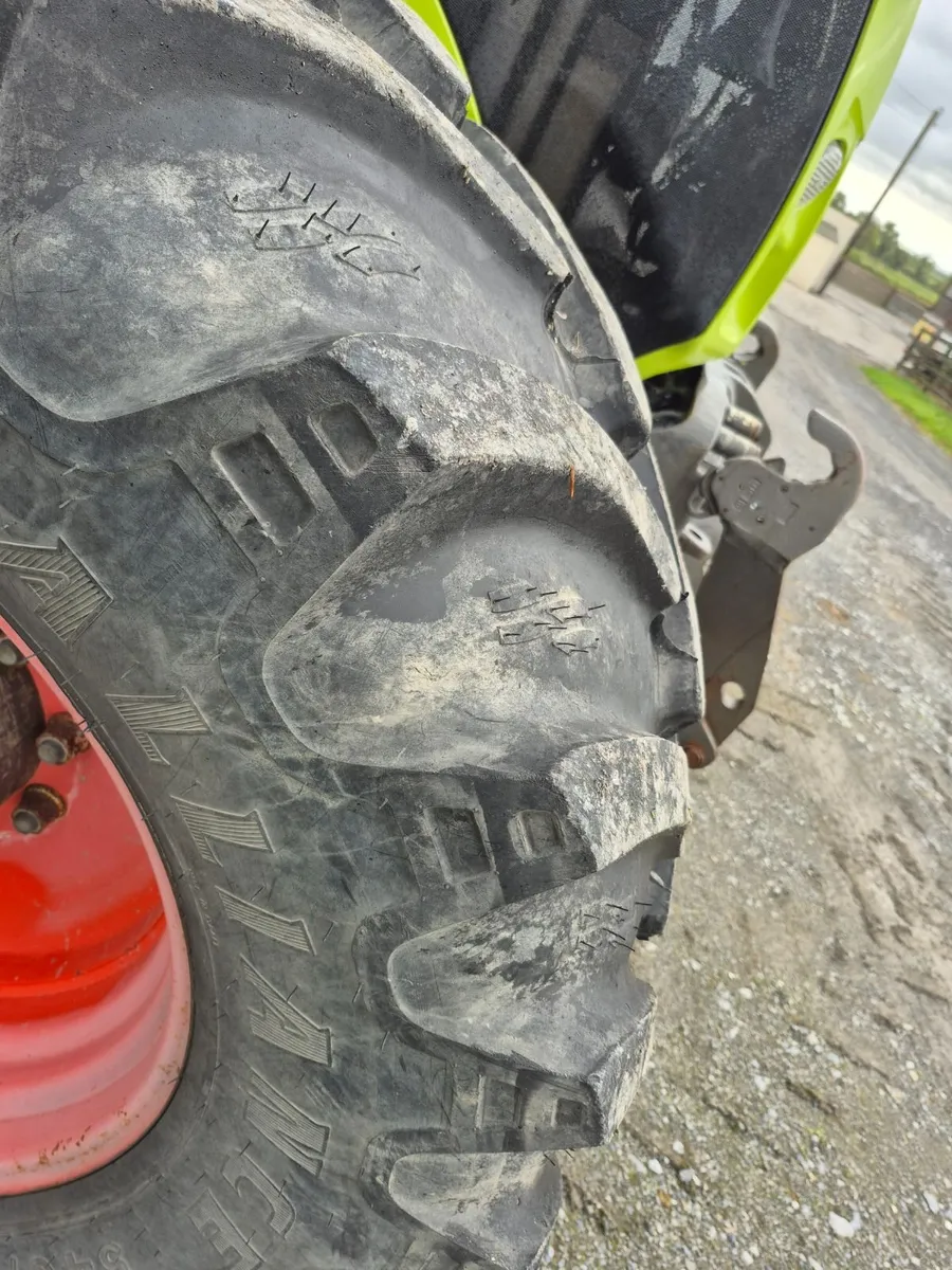 CLAAS 820 axion - Image 4
