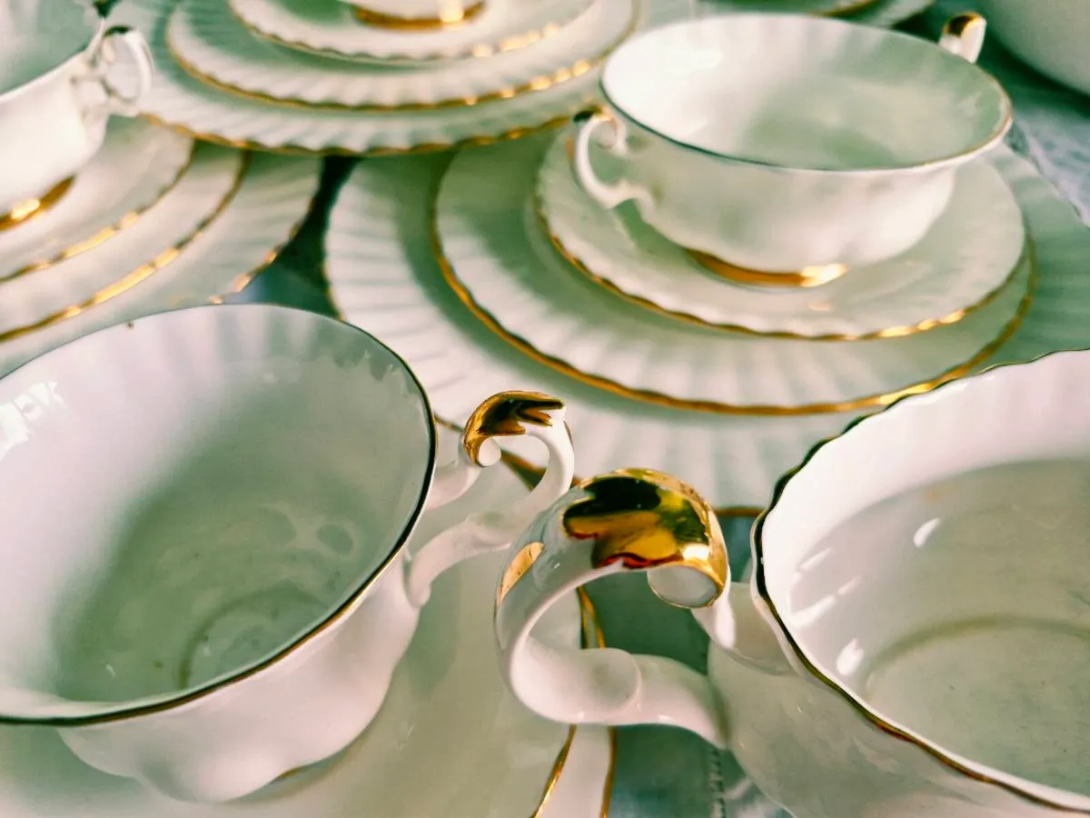 Royal Albert 71 pce dinner service - Image 2