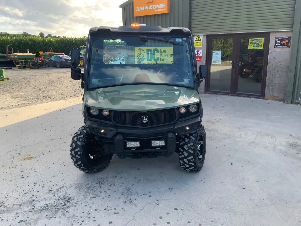John Deere XUV 2018 - Image 2