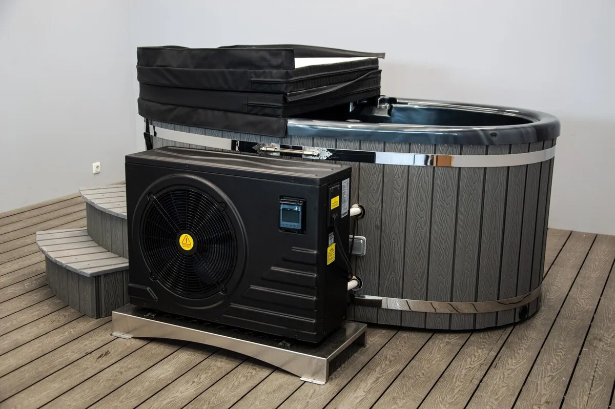 Jacyzzys abd Saunas - Image 1