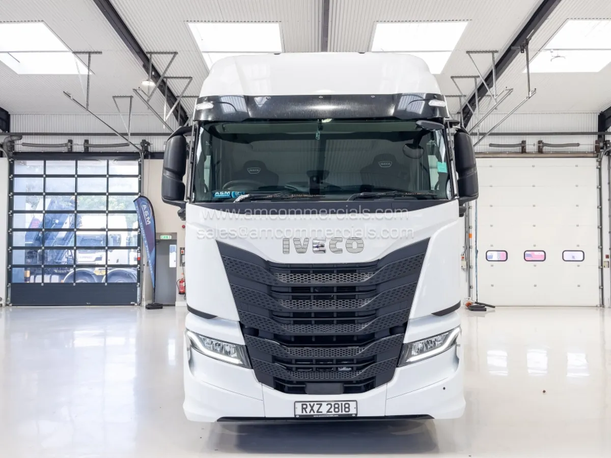 2023 IVECO S-WAY 490 HIGH SLEEPER CAB - Image 3